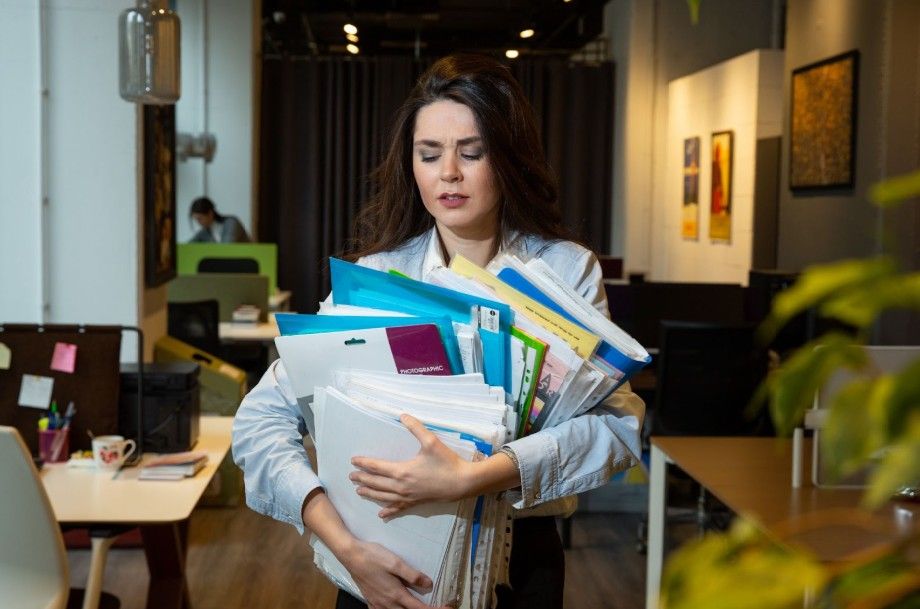 Drowning in HR Paperwork? 7 Signs It’s Time to Modernize Your Processes